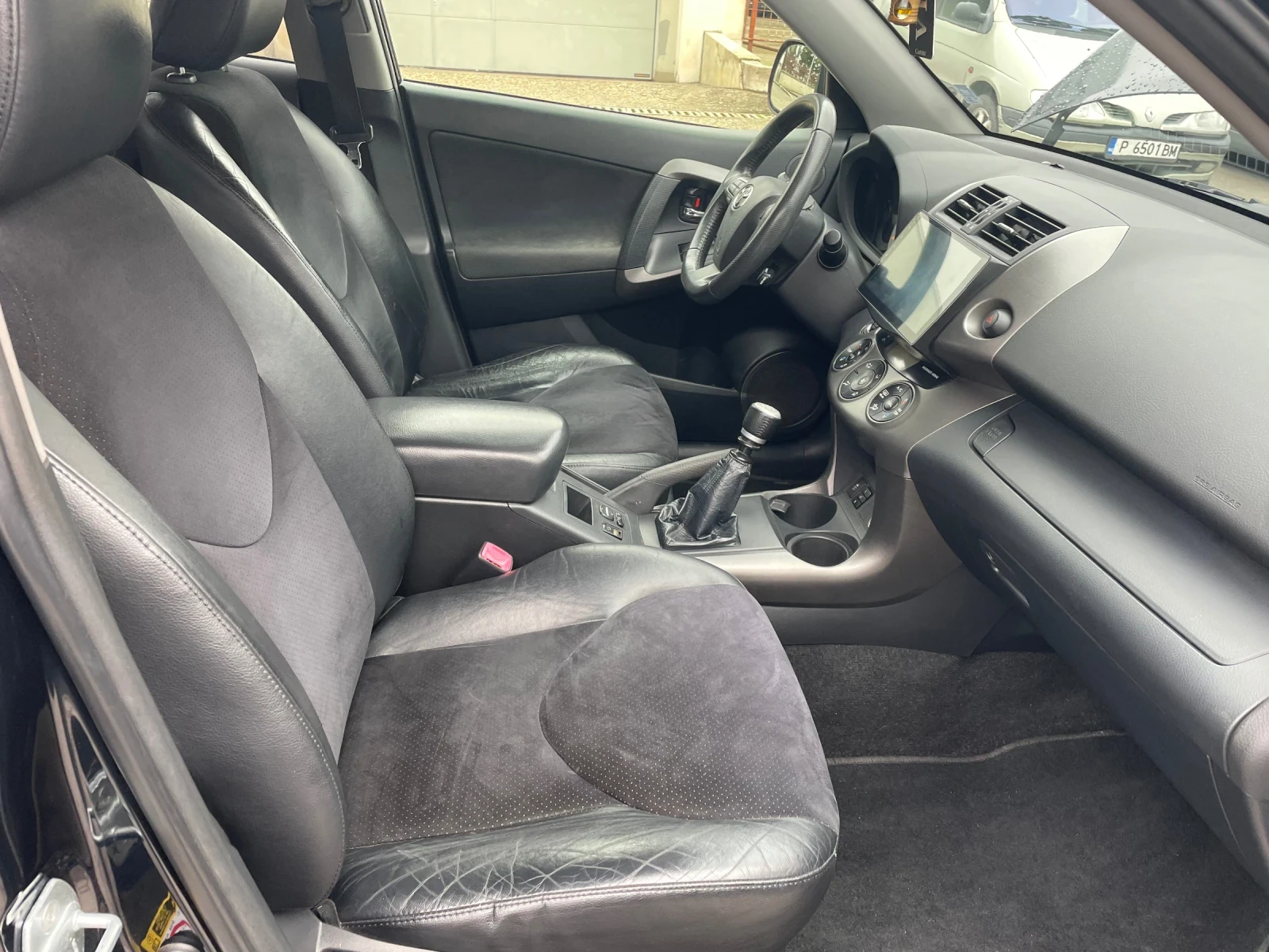 Toyota Rav4 2.2 D4D 150кс, снимка 11 - Автомобили и джипове - 54338415