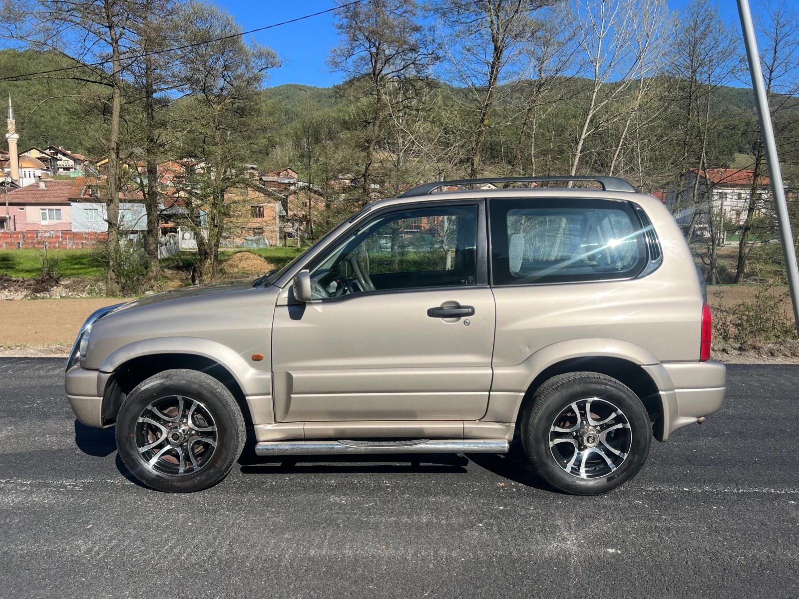 Suzuki Grand vitara 1.6 Климатик* Роубар* Степенки* Холандия, снимка 7 - Автомобили и джипове - 54410044