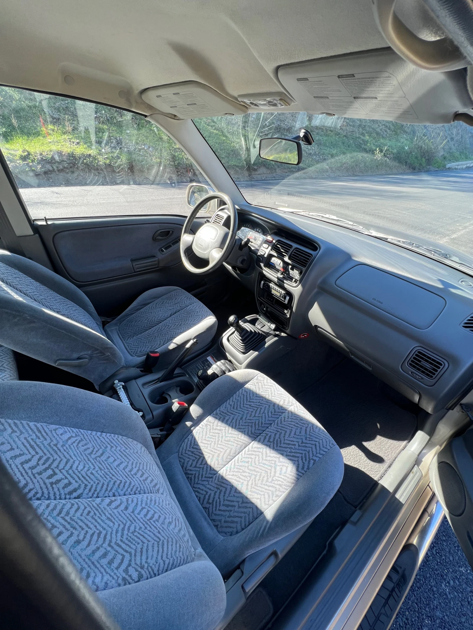 Suzuki Grand vitara 1.6 Климатик* Роубар* Степенки* Холандия, снимка 14 - Автомобили и джипове - 54410044
