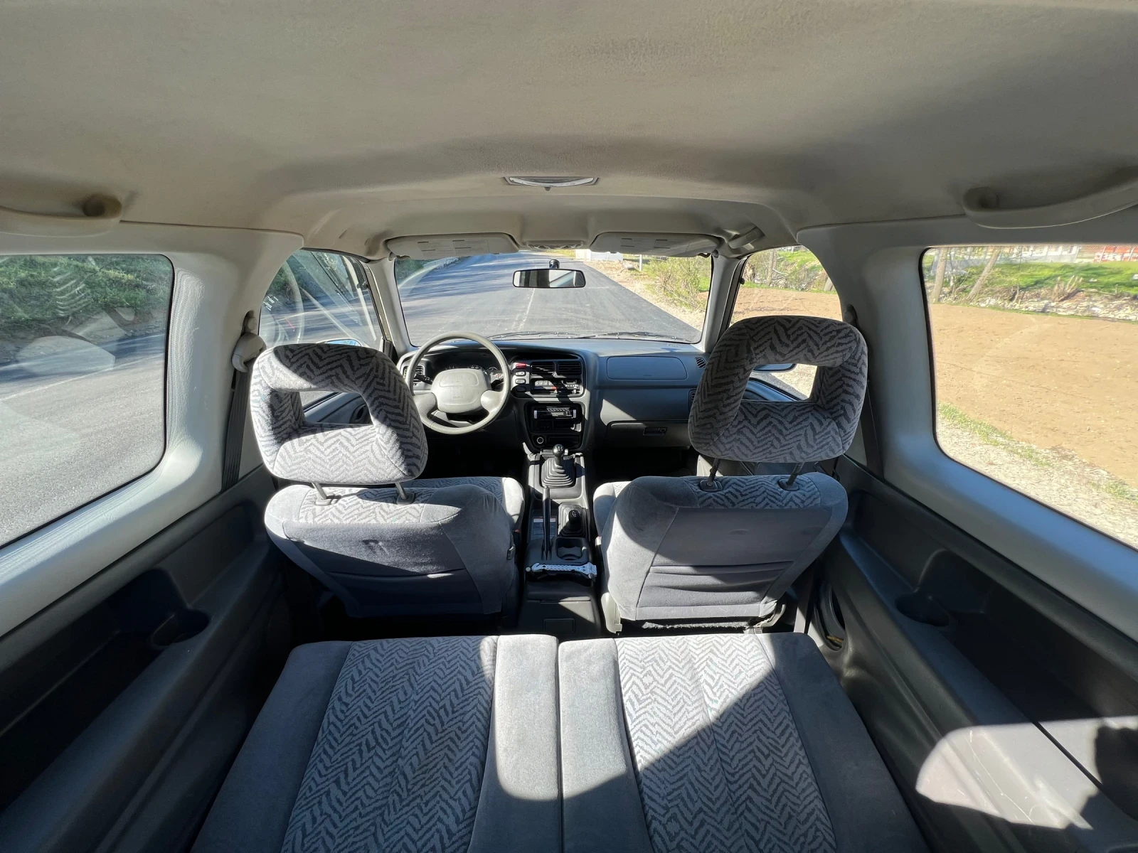 Suzuki Grand vitara 1.6 Климатик* Роубар* Степенки* Холандия, снимка 12 - Автомобили и джипове - 54410044