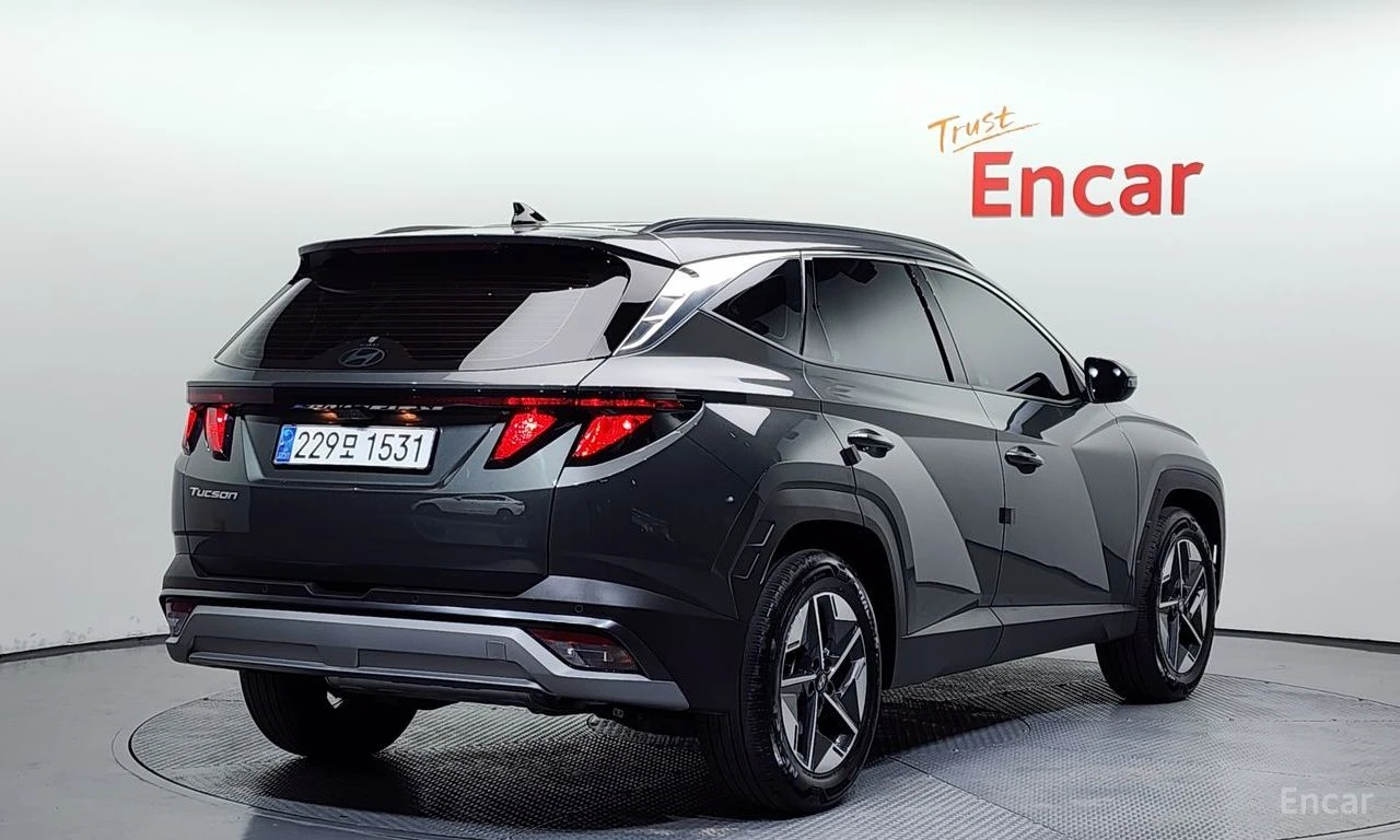 Hyundai Tucson 1.6* TURBO* PREMIUM* ПОДГРЕВ* ОБДУХВАНЕ* КАМЕРА* , снимка 2 - Автомобили и джипове - 55027506