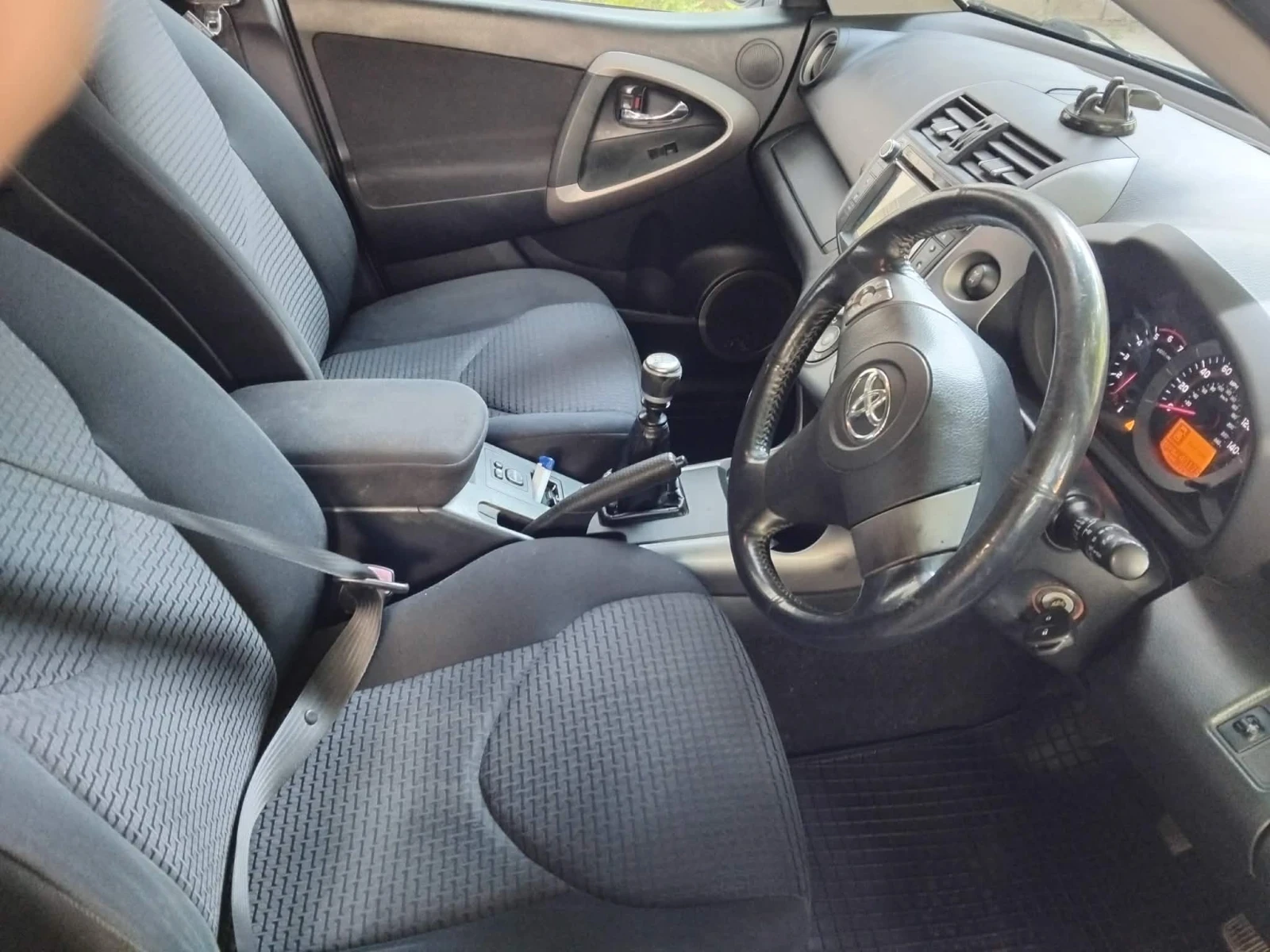 Toyota Rav4, снимка 5 - Автомобили и джипове - 55804739
