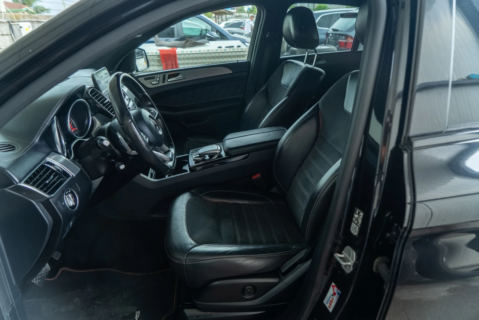 Mercedes-Benz GLE 350 ORANGE ART EDITION = 4MATIC = TOP = ЛИЗИНГ, снимка 7 - Автомобили и джипове - 55833255