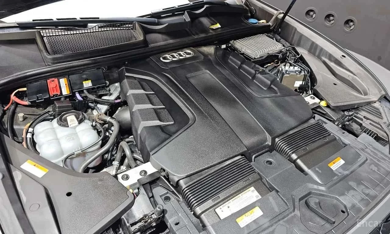 Audi Q8, снимка 6 - Автомобили и джипове - 56710678