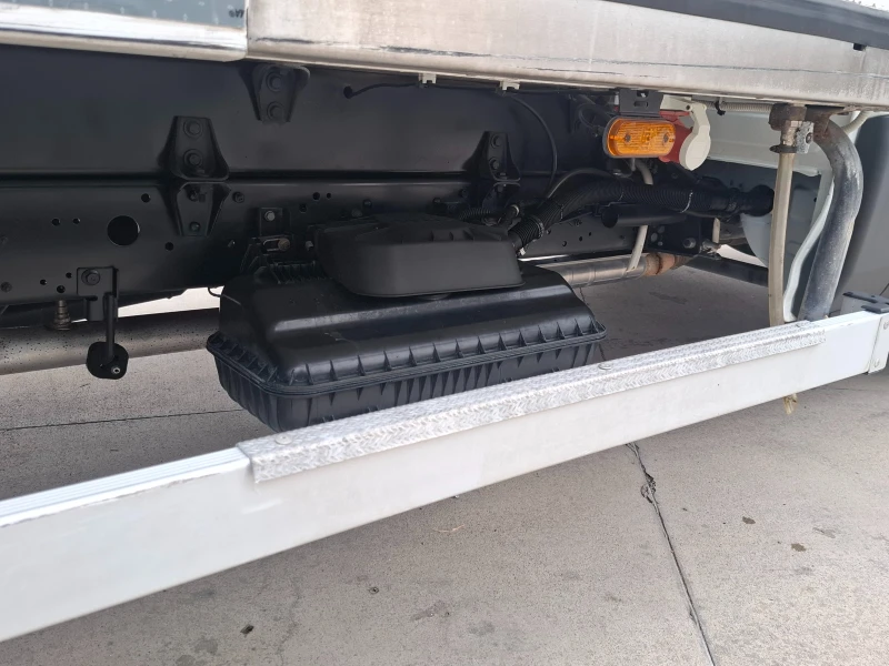 Iveco Daily Euro6B/220V/Климатик, снимка 13 - Камиони - 52139143