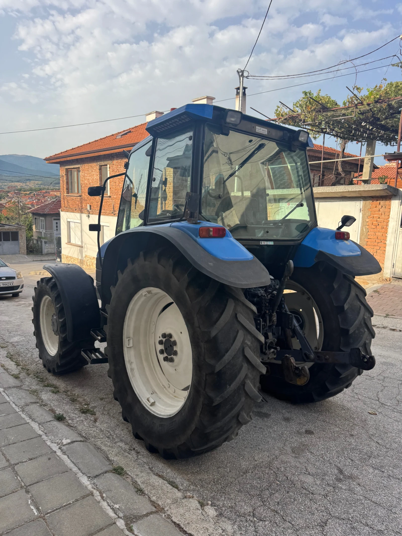 Трактор New Holland TS100, снимка 3 - Селскостопанска техника - 55931208
