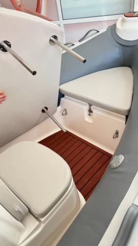 Надуваема лодка Ranieri luxury RIB, снимка 17