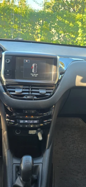 Peugeot 208 1.4 бензин, снимка 11