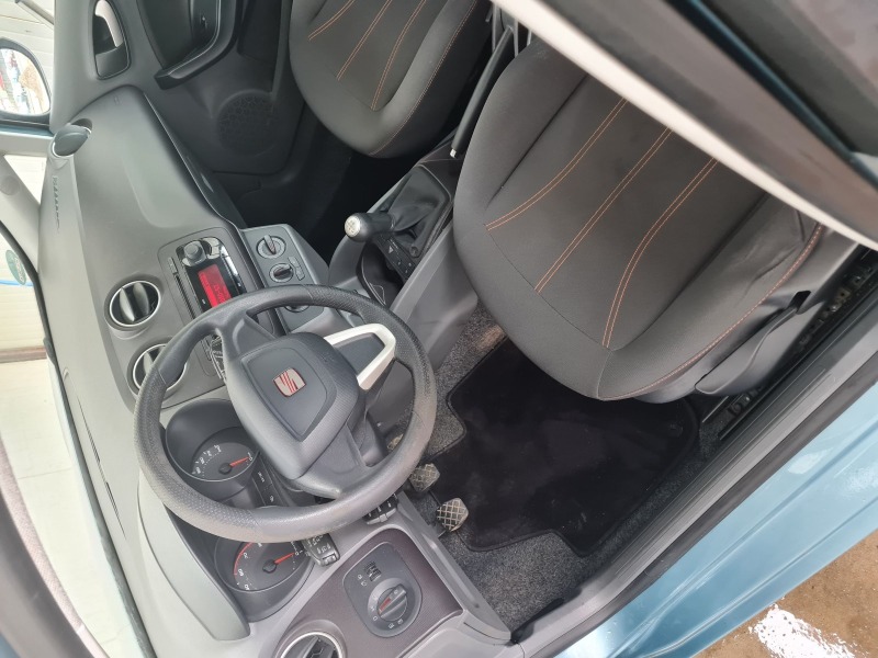 Seat Ibiza 1.2i, снимка 6 - Автомобили и джипове - 44041231