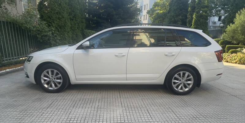 Skoda Octavia COMBI STYLE VISION 1.5 TSI DSG-ГАРАНЦИОНЕН!  , снимка 7 - Автомобили и джипове - 46893736