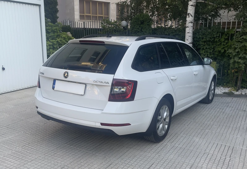 Skoda Octavia COMBI STYLE VISION 1.5 TSI DSG-ГАРАНЦИОНЕН!  , снимка 5 - Автомобили и джипове - 46893736