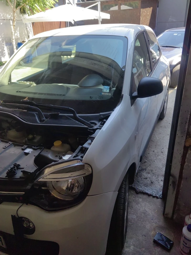 Renault Twingo 1.0i, снимка 2 - Автомобили и джипове - 47441335