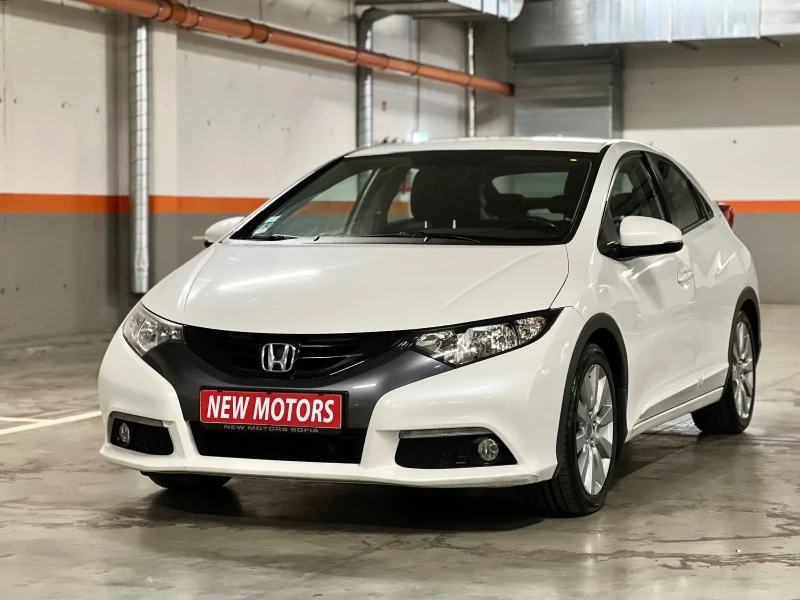 Honda Civic 1.8-бензин-Лизинг през Уникредит  по 365лв на месе, снимка 1 - Автомобили и джипове - 47759714