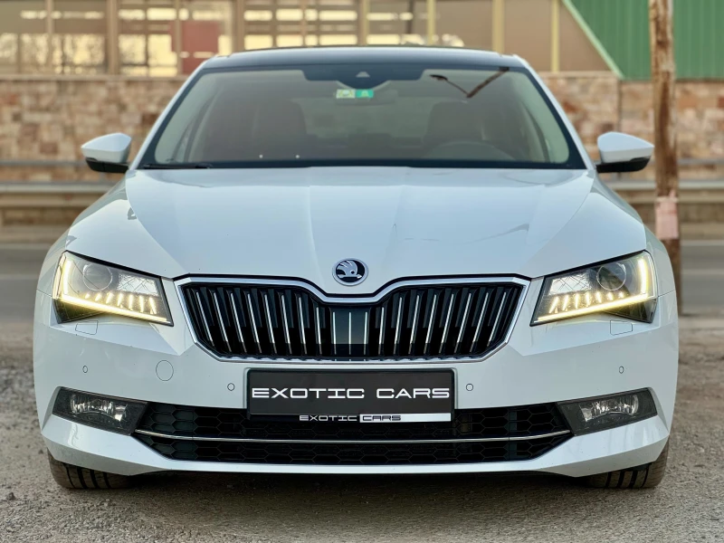 Skoda Superb 2.0 TSI ! L&K ! 4X4 ! DSG ! SWISS !, снимка 2 - Автомобили и джипове - 47944325