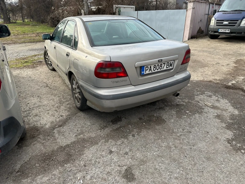 Volvo S40 Газов Инжекцион, снимка 3 - Автомобили и джипове - 48350200