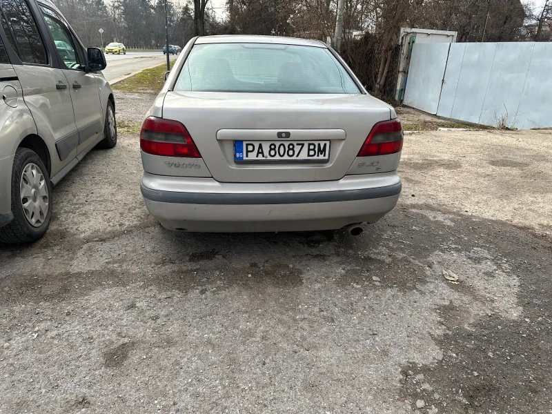 Volvo S40 Газов Инжекцион, снимка 4 - Автомобили и джипове - 48350200