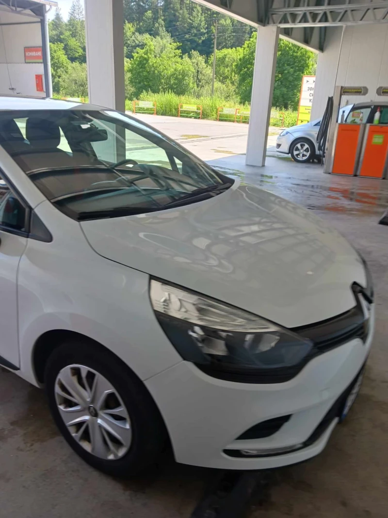 Renault Clio, снимка 6 - Автомобили и джипове - 49531679