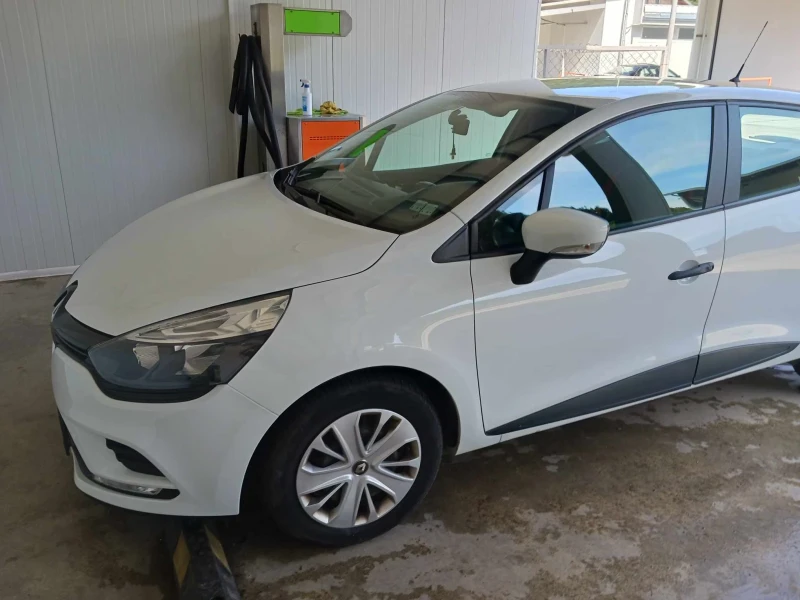 Renault Clio, снимка 7 - Автомобили и джипове - 49531679