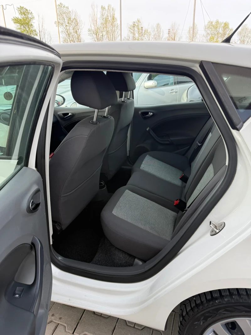 Seat Ibiza 1.4* Нов внос* Реална* Топ* Клима* , снимка 10 - Автомобили и джипове - 50001940