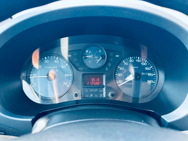 Peugeot Partner 1.6 HDI, снимка 12 - Автомобили и джипове - 51584371