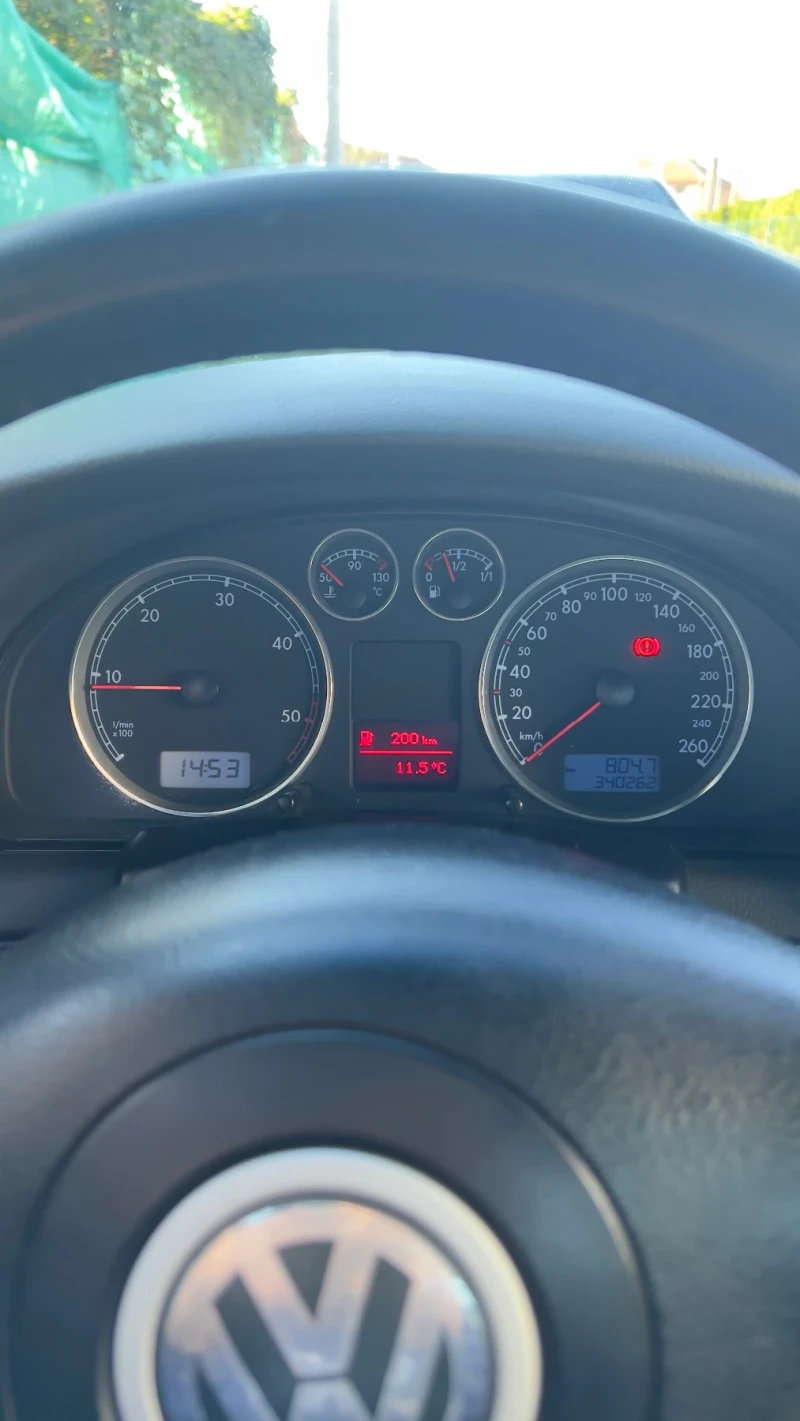 VW Passat 1.9 TDI, снимка 8 - Автомобили и джипове - 51869443