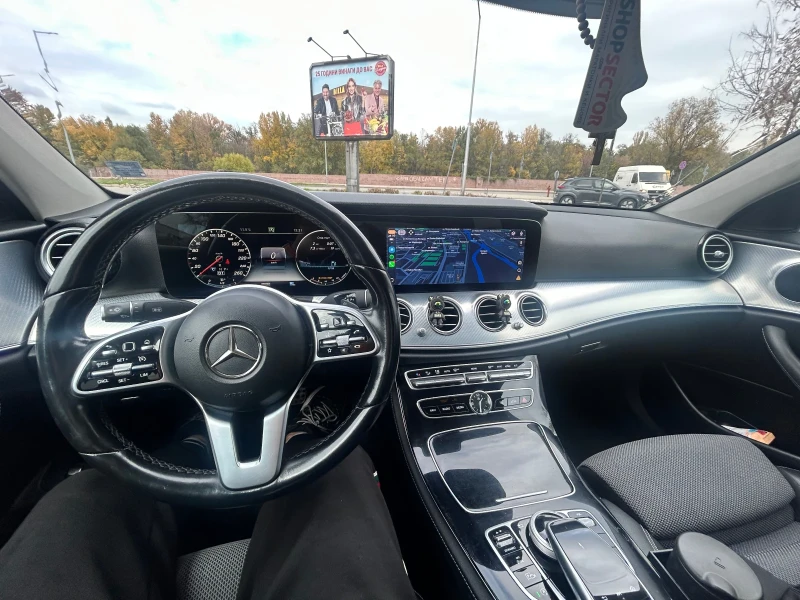 Mercedes-Benz E 200, снимка 10 - Автомобили и джипове - 52319279