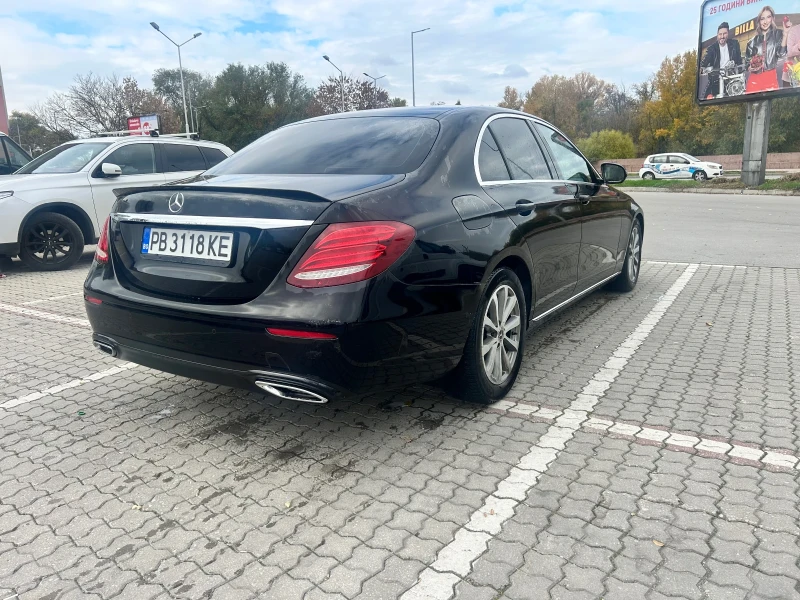 Mercedes-Benz E 200, снимка 7 - Автомобили и джипове - 52319279