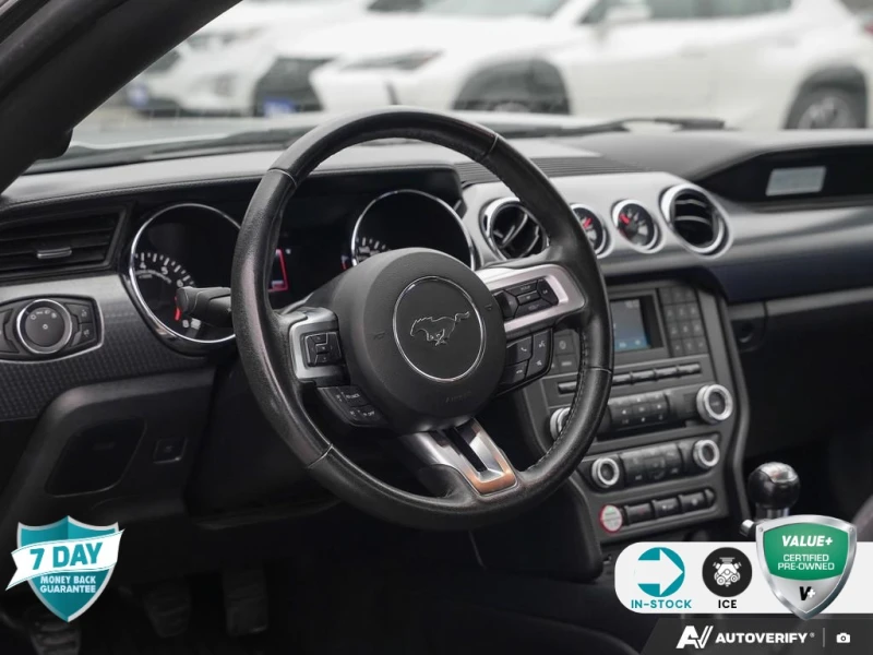 Ford Mustang РЪЧКА * * CARFAX * * АВТО КРЕДИТ * * , снимка 8 - Автомобили и джипове - 52673940