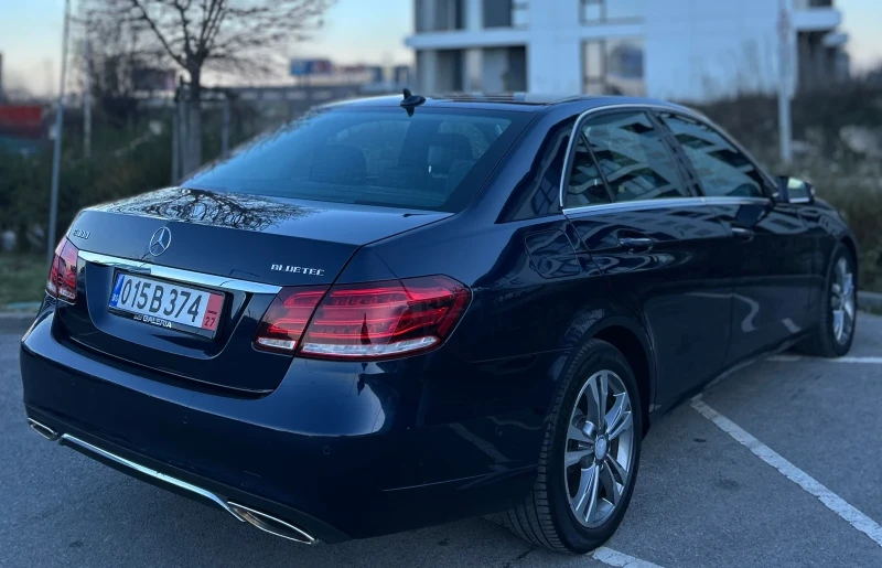 Mercedes-Benz E 220 FULL LED, снимка 8 - Автомобили и джипове - 53007416
