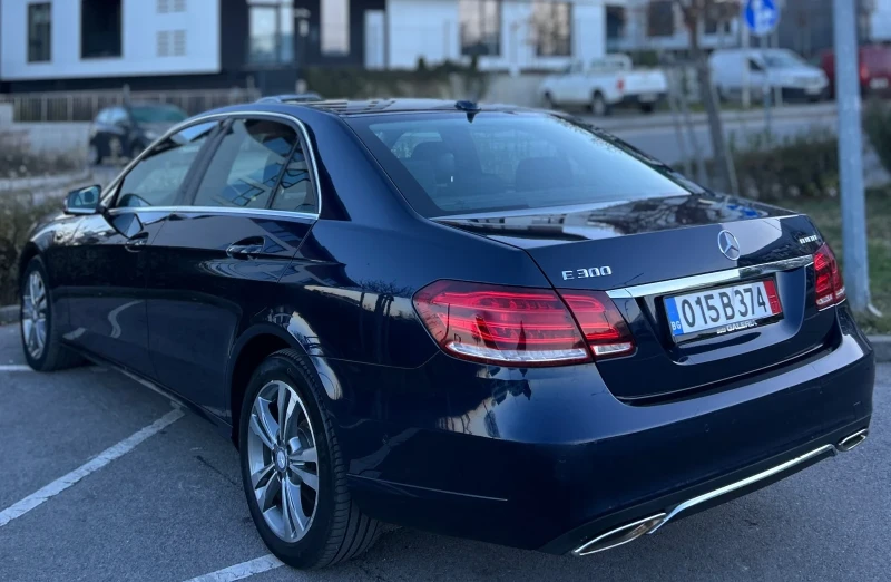 Mercedes-Benz E 220 FULL LED, снимка 10 - Автомобили и джипове - 53007416