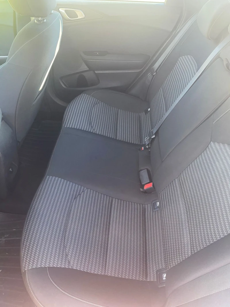 Kia Ceed, снимка 4 - Автомобили и джипове - 53184608