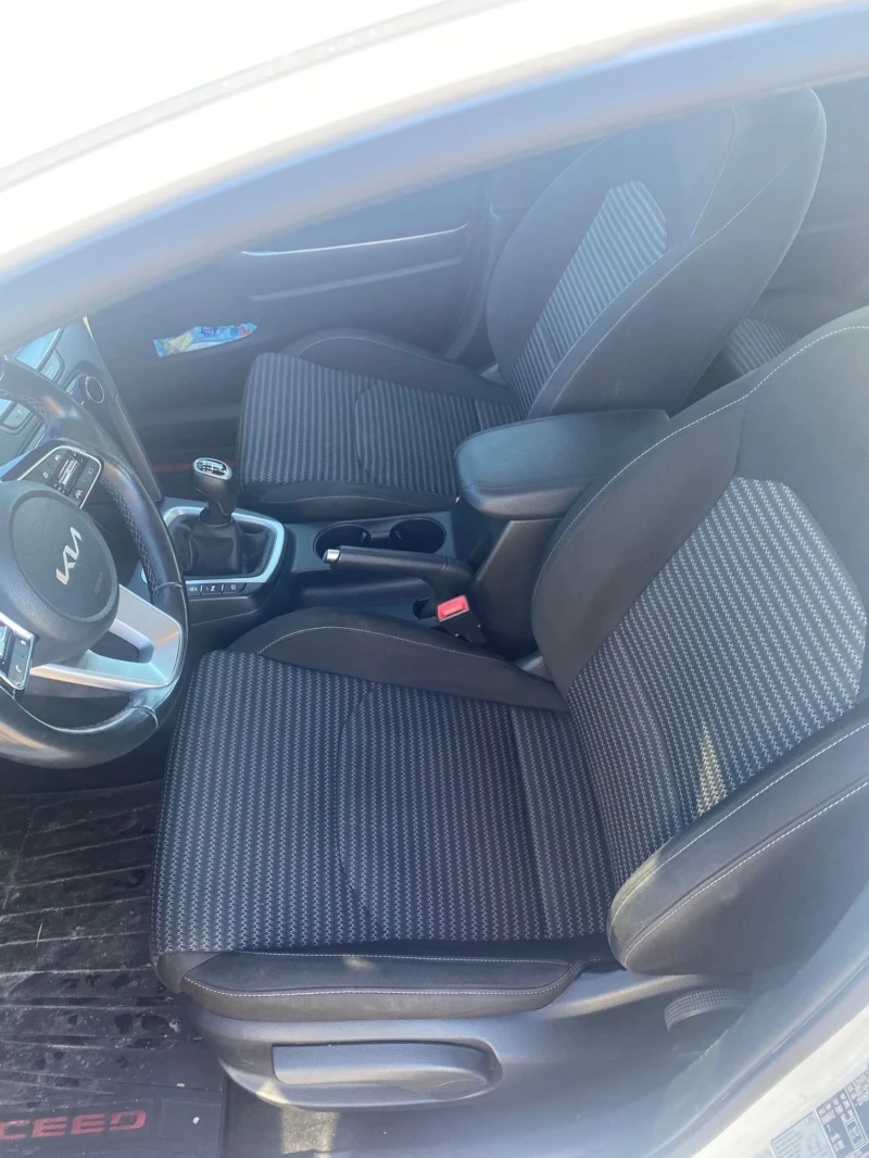 Kia Ceed, снимка 6 - Автомобили и джипове - 53184608
