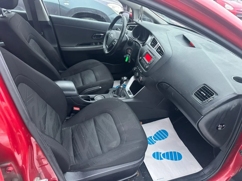 Kia Ceed 1.4 klima подгрев, снимка 9 - Автомобили и джипове - 53514384