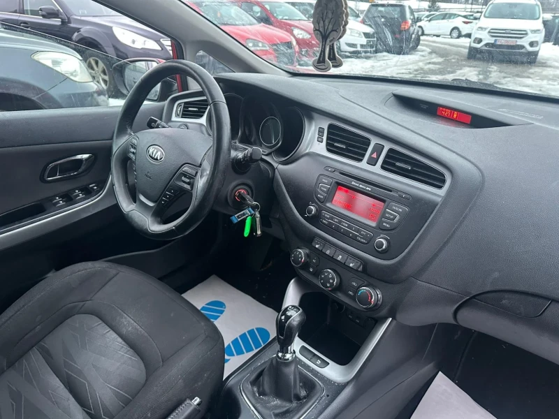 Kia Ceed 1.4 klima подгрев, снимка 6 - Автомобили и джипове - 53514384
