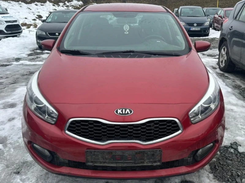 Kia Ceed 1.4 klima подгрев, снимка 3 - Автомобили и джипове - 53514384