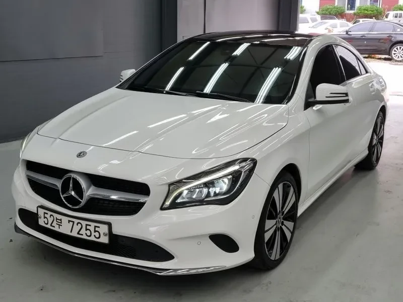 Mercedes-Benz CLA 250 4MATIC