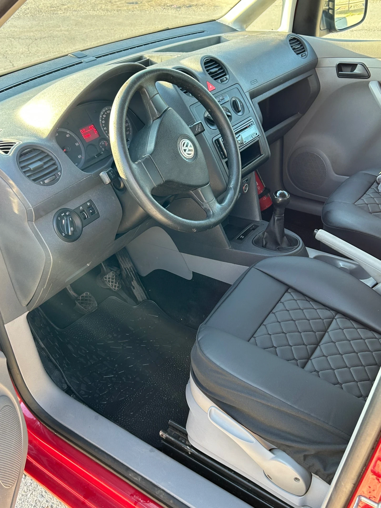 VW Caddy  - изображение 7