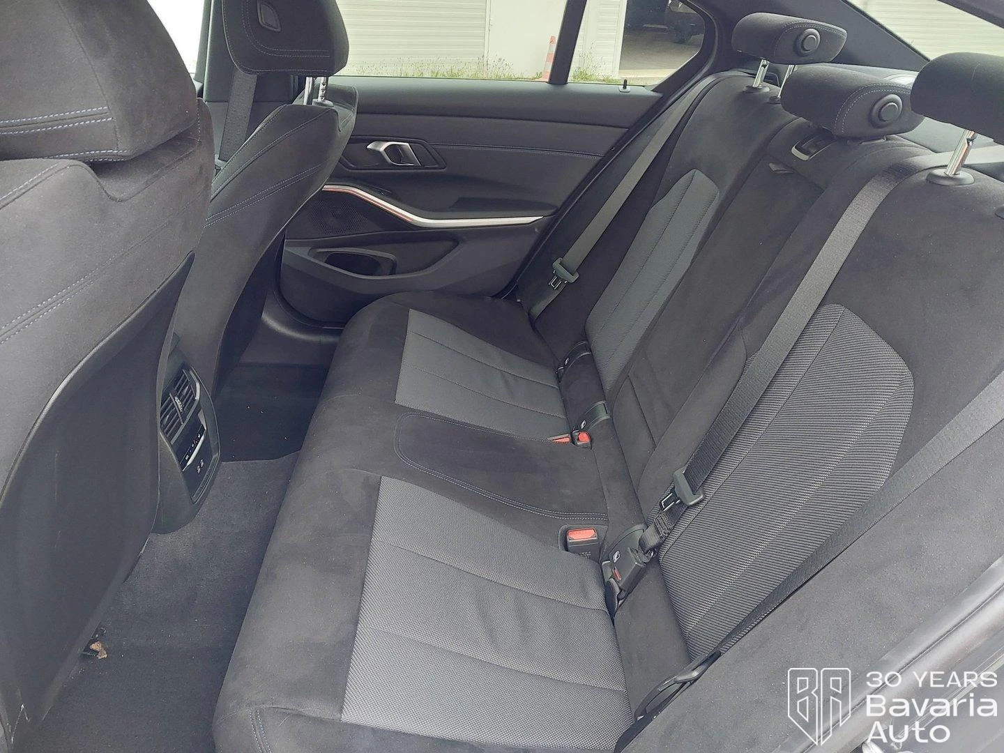 BMW 320 d xDrive M Sport Paket - изображение 8