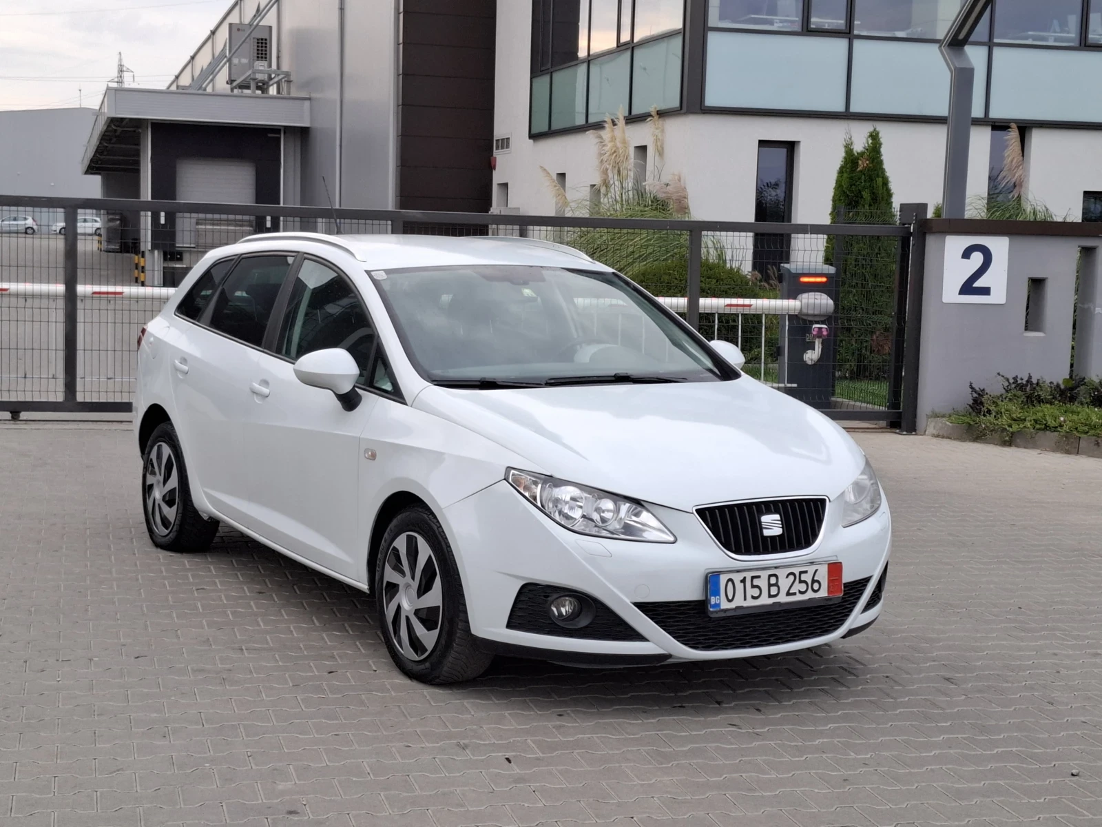 Seat Ibiza 1.6TDI* (90кс)* * HOB BHOC* *  - изображение 8