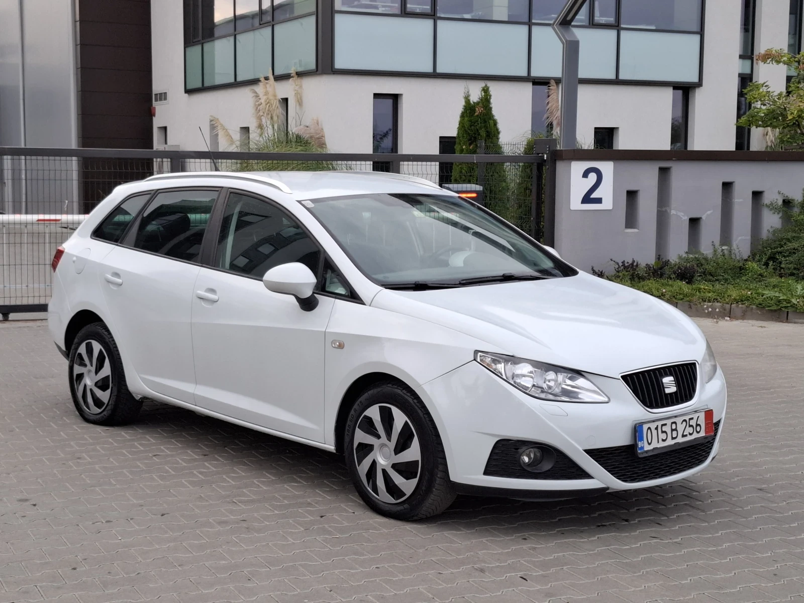 Seat Ibiza 1.6TDI* (90кс)* * HOB BHOC* *  - изображение 10