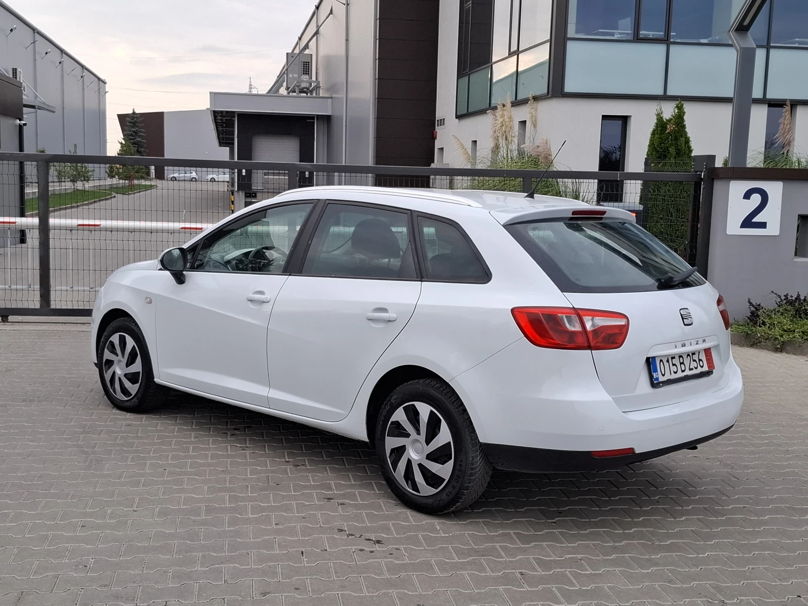 Seat Ibiza 1.6TDI* (90кс)* * HOB BHOC* *  - изображение 5