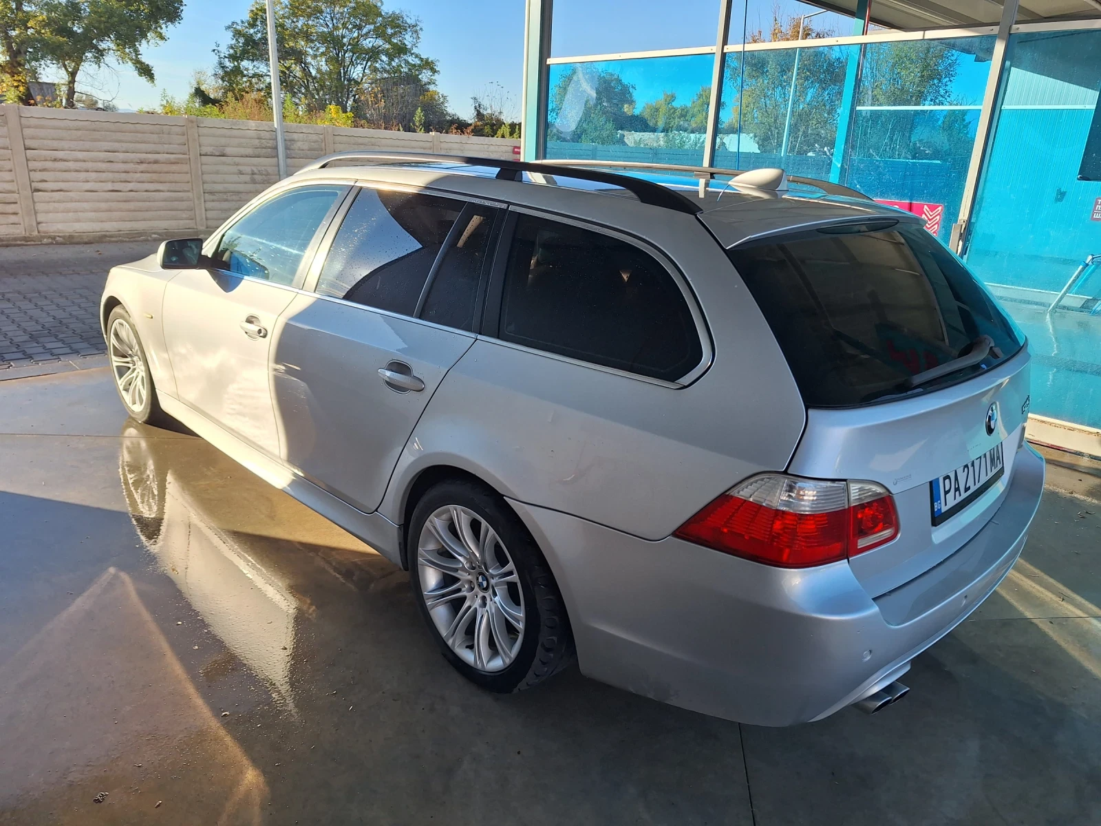 BMW 525 2.5 бензин-газ 192 к.с. - изображение 3