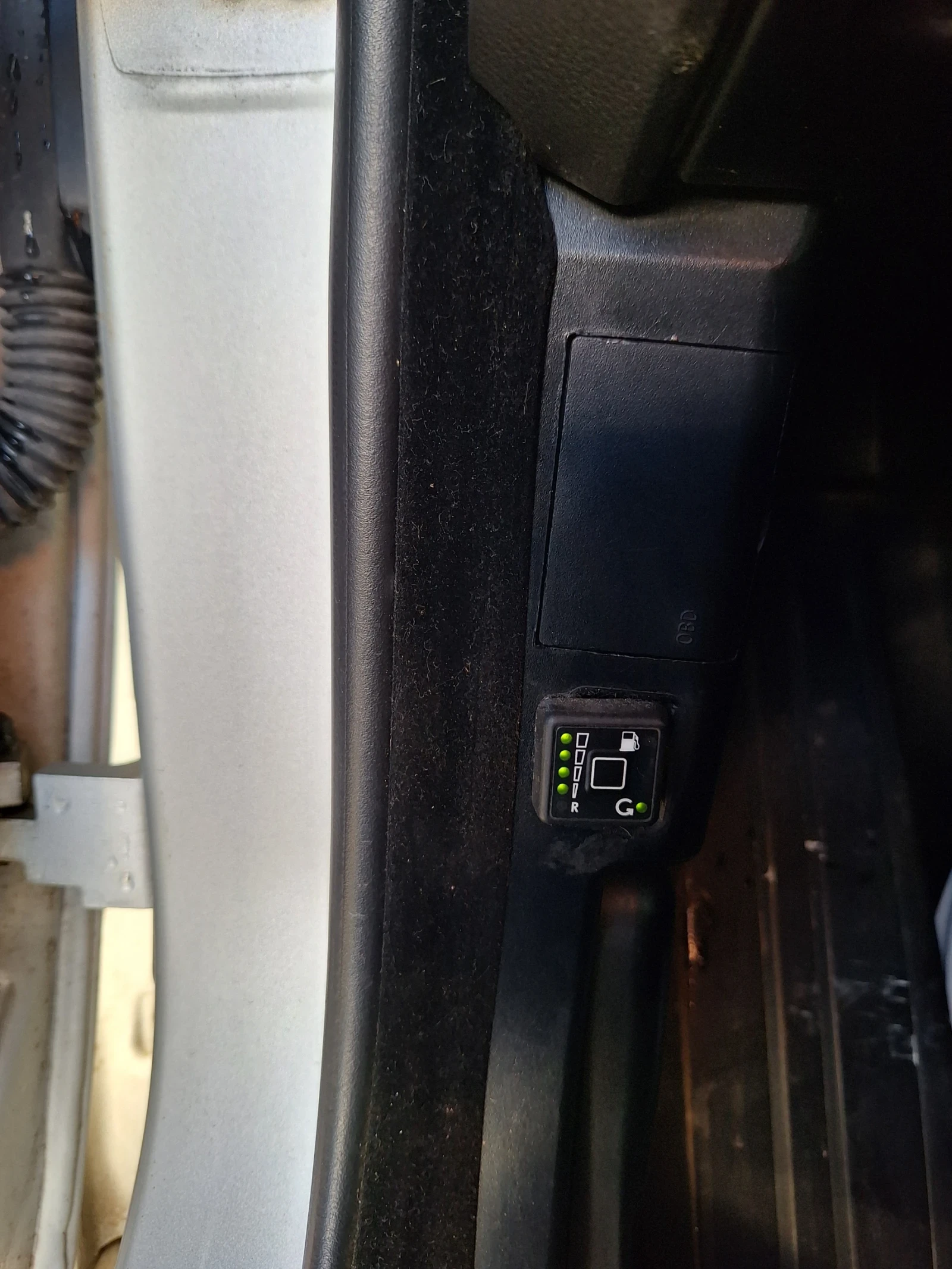 BMW 525 2.5 бензин-газ 192 к.с. - изображение 6