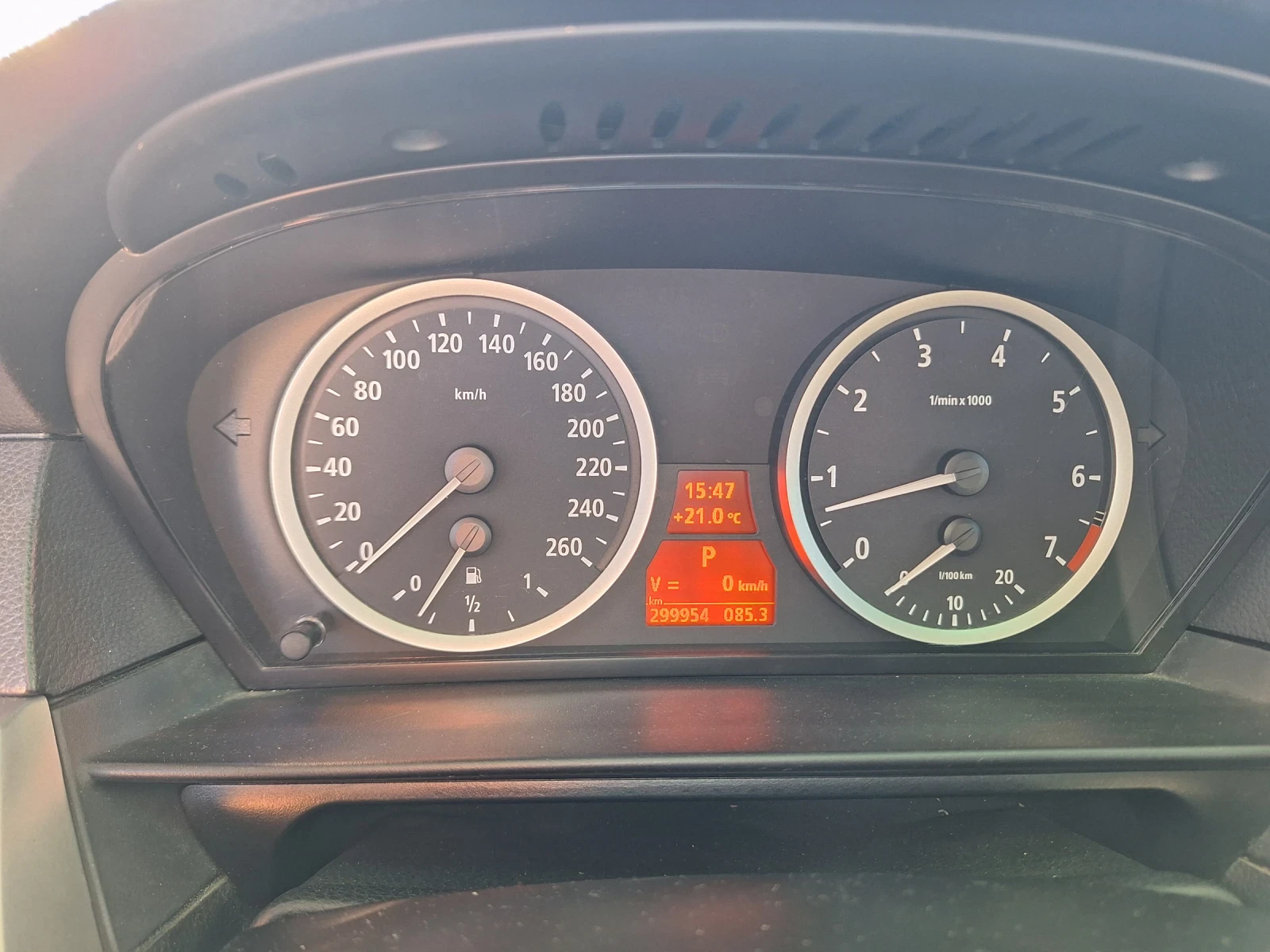 BMW 525 2.5 бензин-газ 192 к.с. - изображение 5