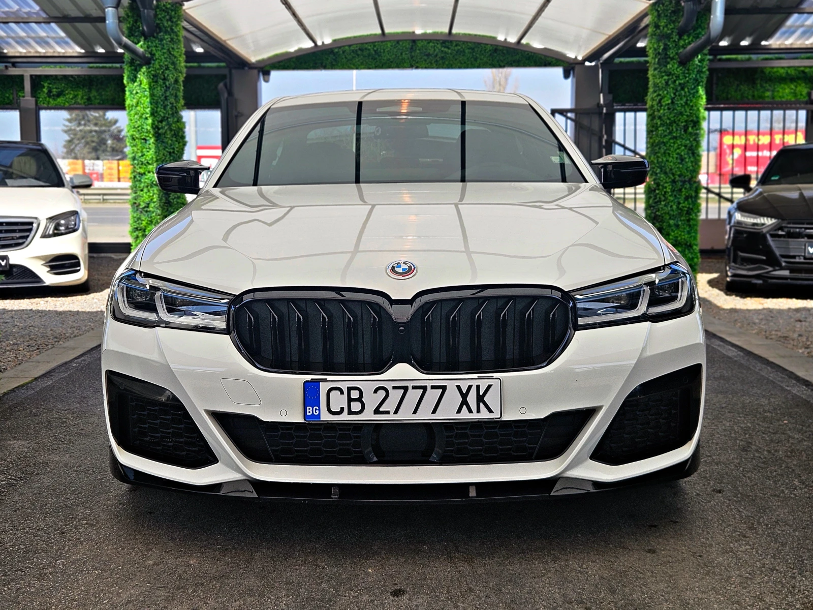BMW 540 M/XD/ГАРАНЦИЯ/LASER/DISTR/HUD/ПОДГР/CAR PLAY/ВАКУМ, снимка 2 - Автомобили и джипове - 53707013