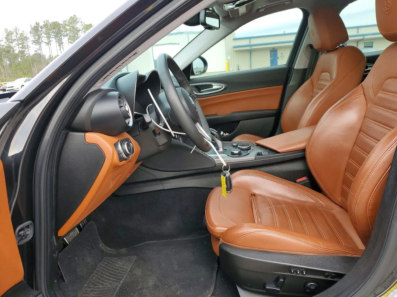 Alfa Romeo Giulia 2017 ALFA ROMEO GIULIA TI Q4, снимка 8 - Автомобили и джипове - 53827681