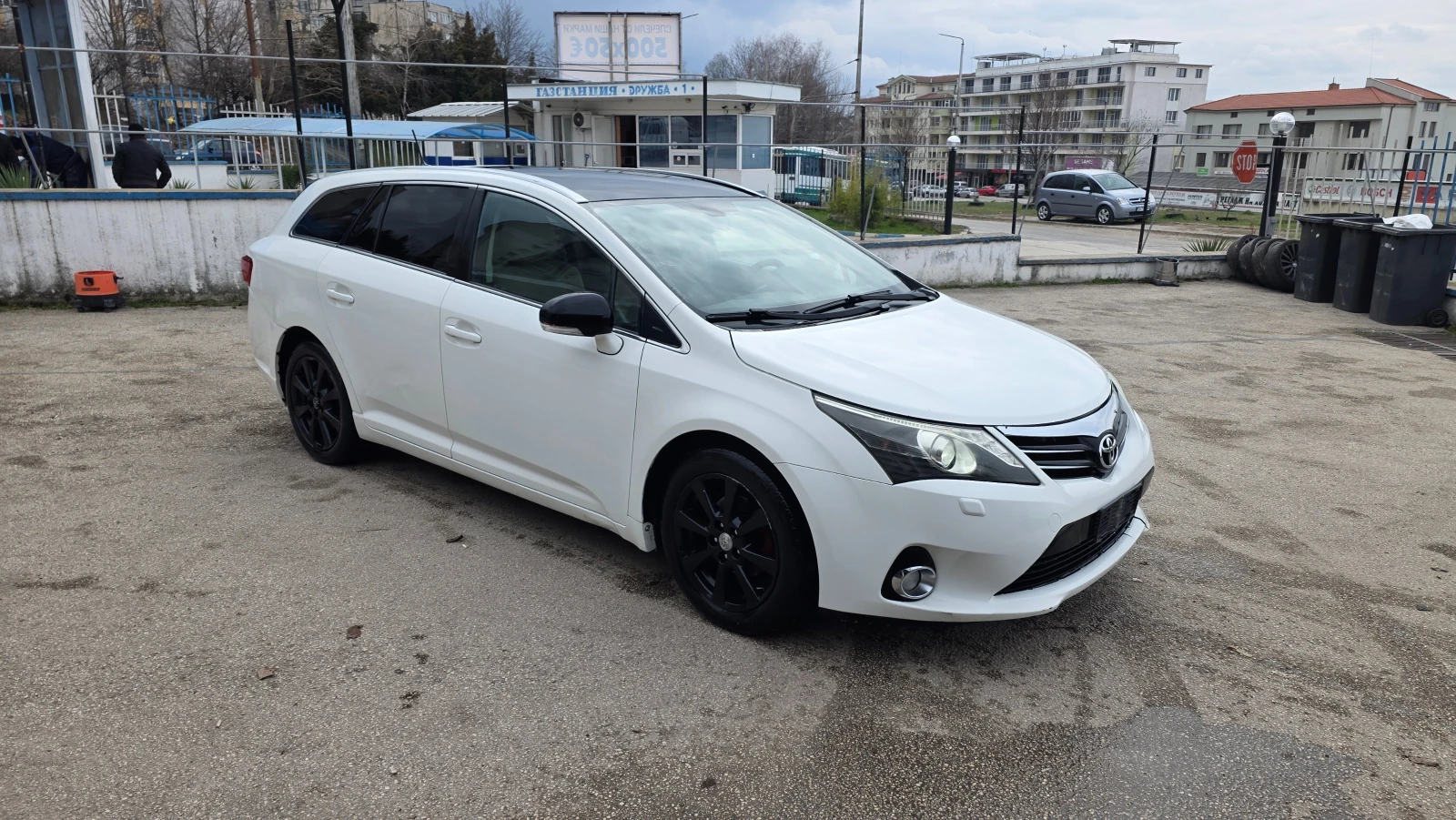 Toyota Avensis 2.0d, снимка 8 - Автомобили и джипове - 53906293