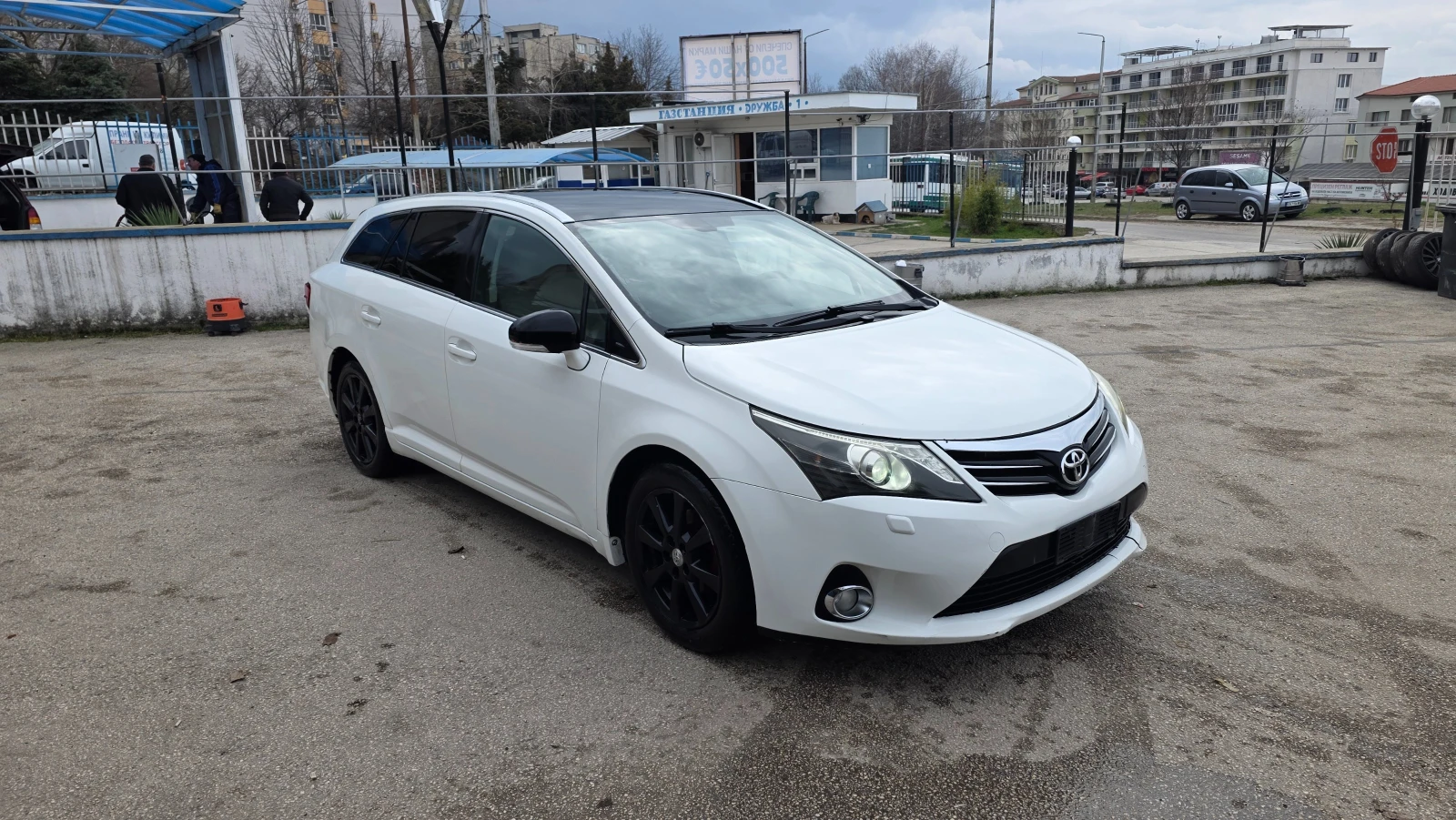 Toyota Avensis 2.0d, снимка 6 - Автомобили и джипове - 53906293