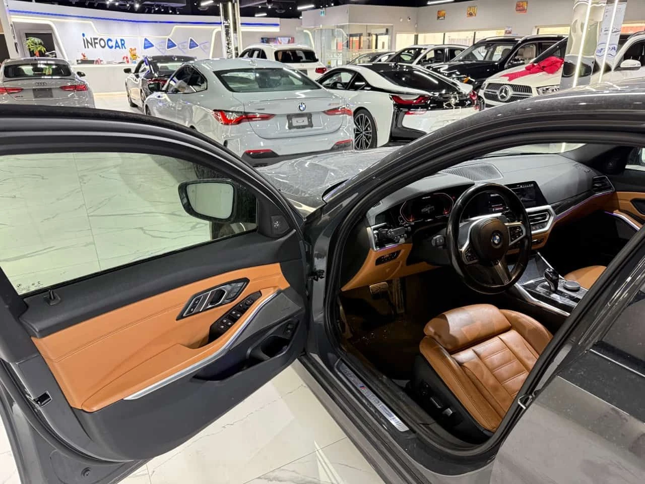 BMW 340 * xDrive * CARFAX * Подгрев * Harman Kardon * , снимка 5 - Автомобили и джипове - 54094413