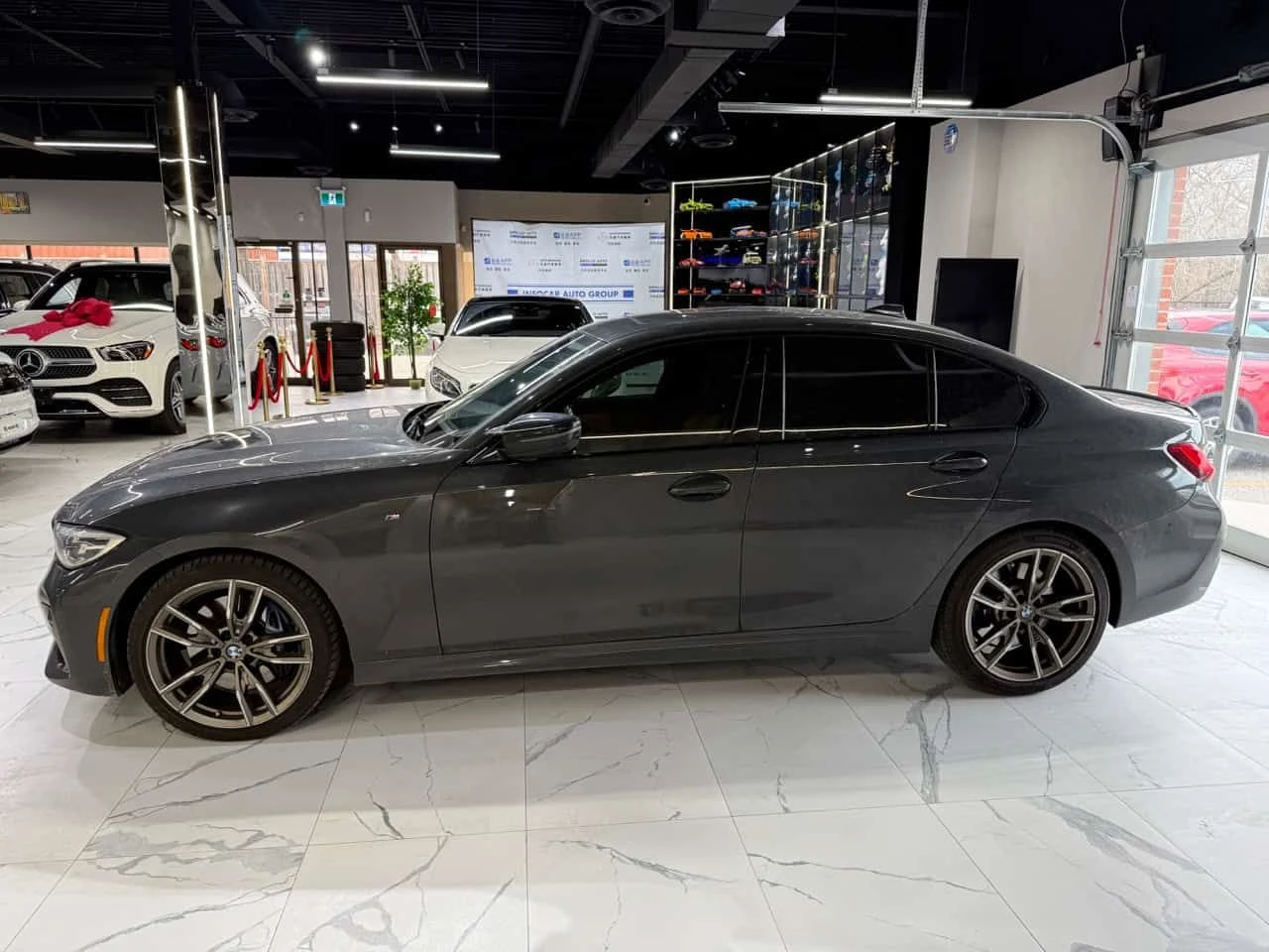 BMW 340 * xDrive * CARFAX * Подгрев * Harman Kardon * , снимка 2 - Автомобили и джипове - 54094413